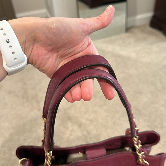 Tory Burch purse. - Picture 4 of 10